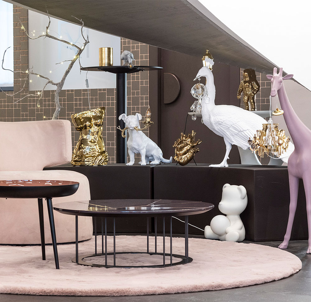 arredo-queeboo Senza curiosità, il mondo dell’arredamento e del Design non potrebbe evolvere: per questo amiamo Qeeboo.