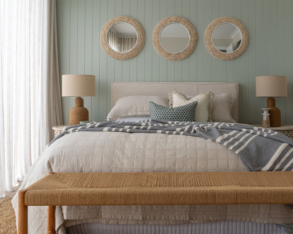 Quali trend animeranno l’interior design nel nuovo anno? Abbiamo raccolto suggestioni e ispirazioni da riviste di settore, partner e architetti per preparare una semplice guida alle tendenze arredo 2025.