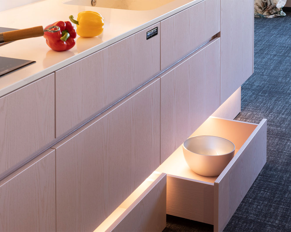 cucina-bressano Se la tua nuova cucina su misura sembra non avere sufficiente spazio per una cena formale, con i nostri consigli potrai gestirla in modo easy.