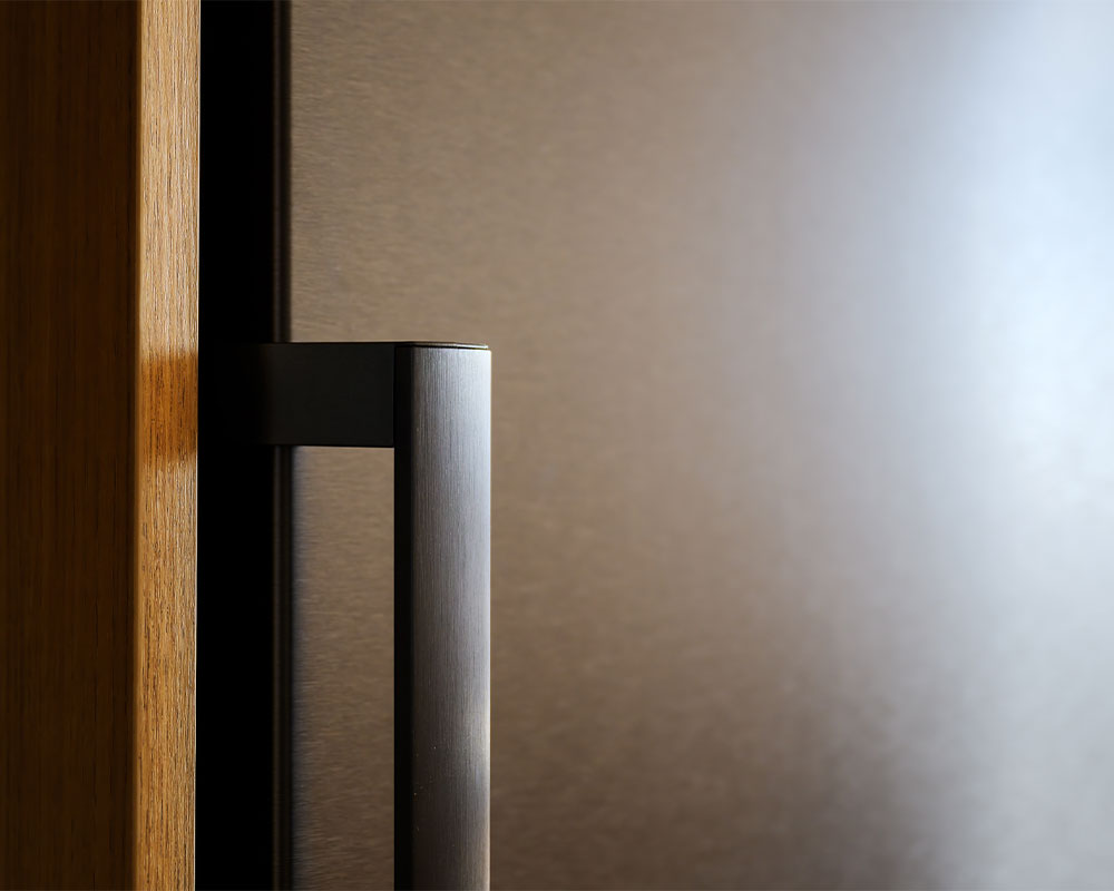 Bressano Mobili, mobilificio artigianale a Villanova Mondovì, è Premiere Partner AEG. Qualità, design e funzionalità, per ambienti fatti per durare.