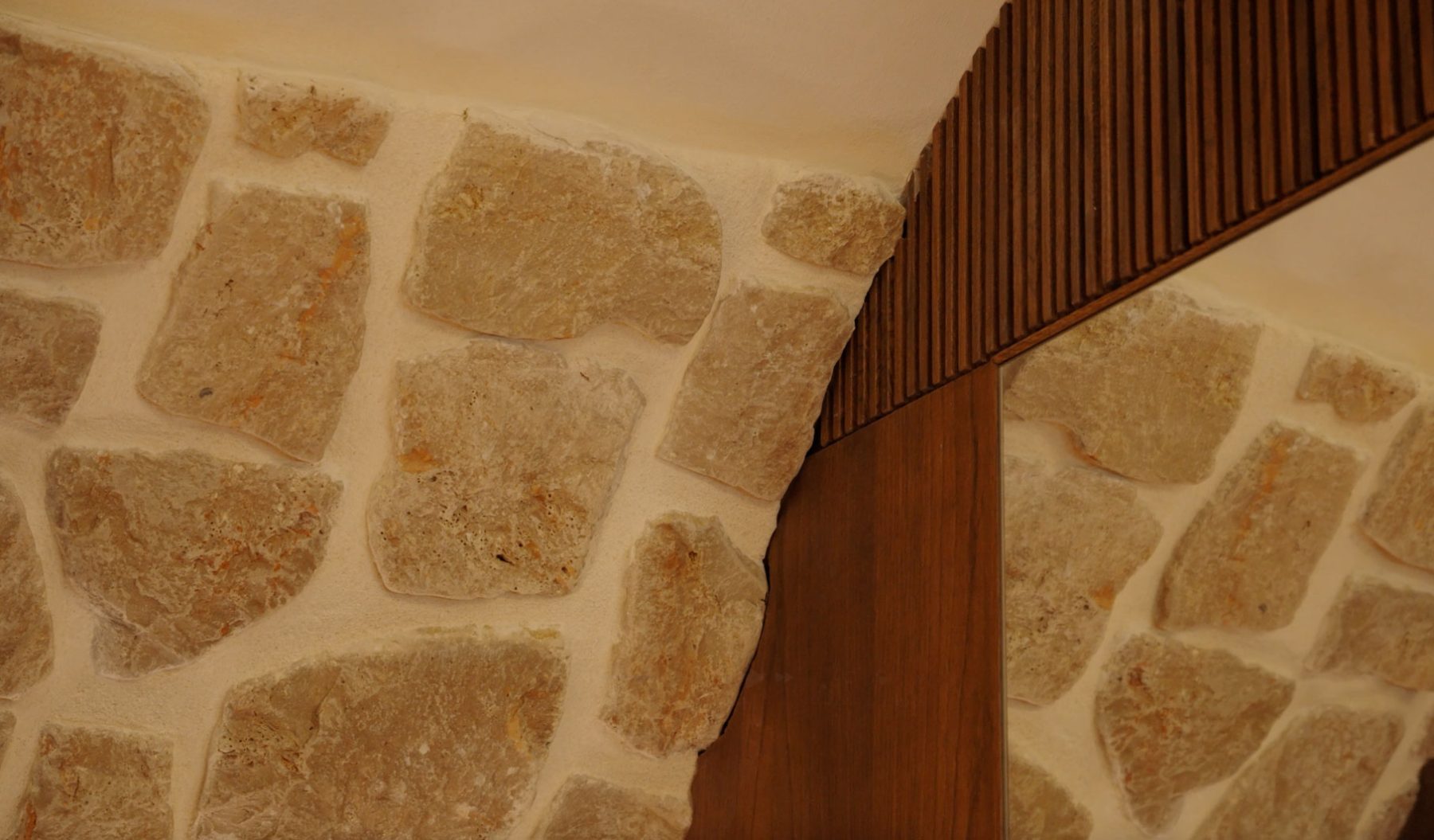 Reception su misura: <br>Château Eza Luxury Boutique Hotel - Bressano Mobili