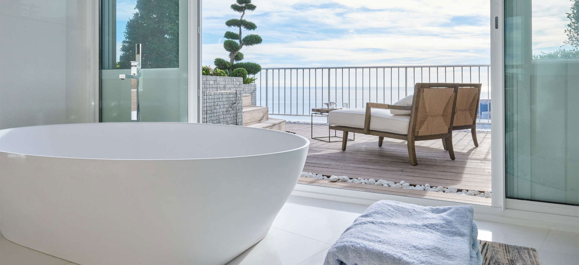Quali trend animeranno l’interior design nel nuovo anno? Abbiamo raccolto suggestioni e ispirazioni da riviste di settore, partner e architetti per preparare una semplice guida alle tendenze arredo 2025.